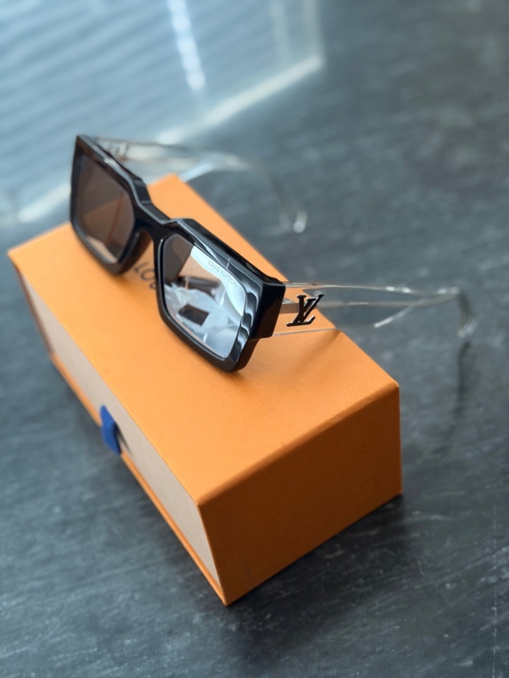 Louis Vuitto CLASH Square black and  Crystal Sunglasses